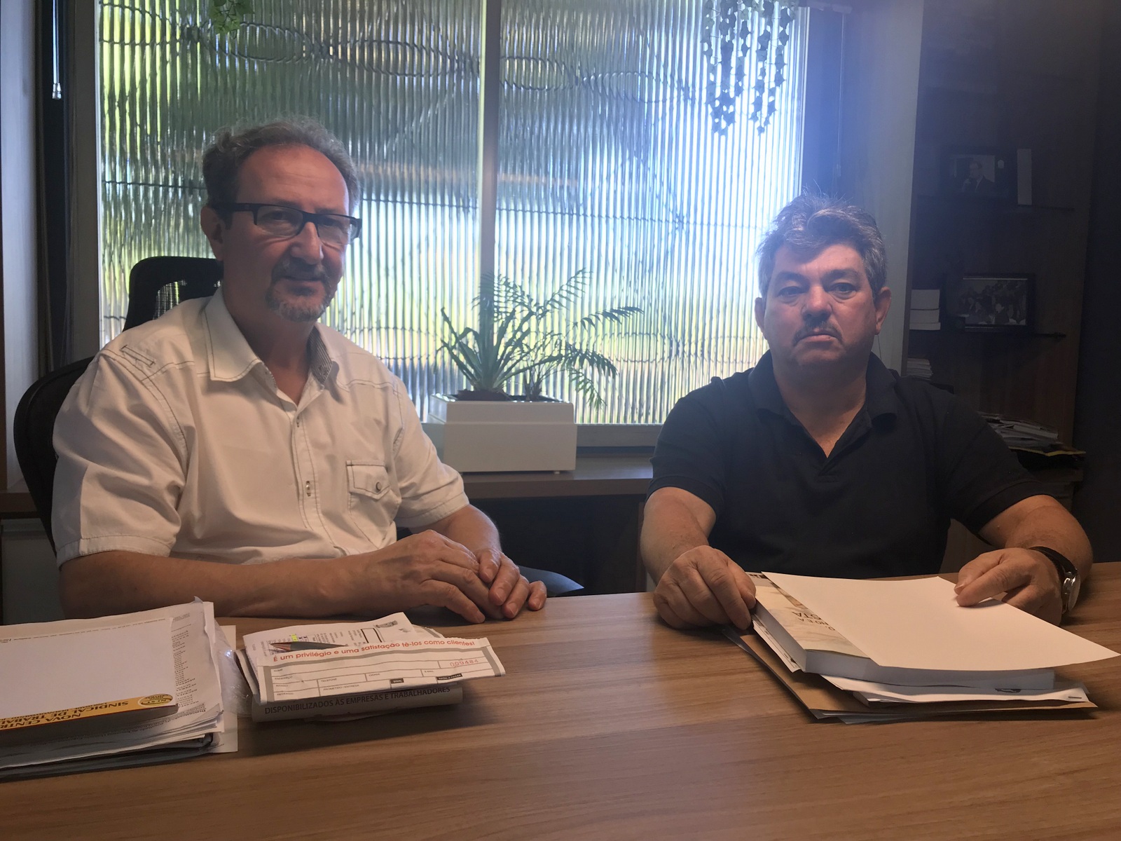 Presidente da entidade, João Pires e vice-presidente, Gaspar Nehering, acompanham de perto a situação após a saída da empresa do município
